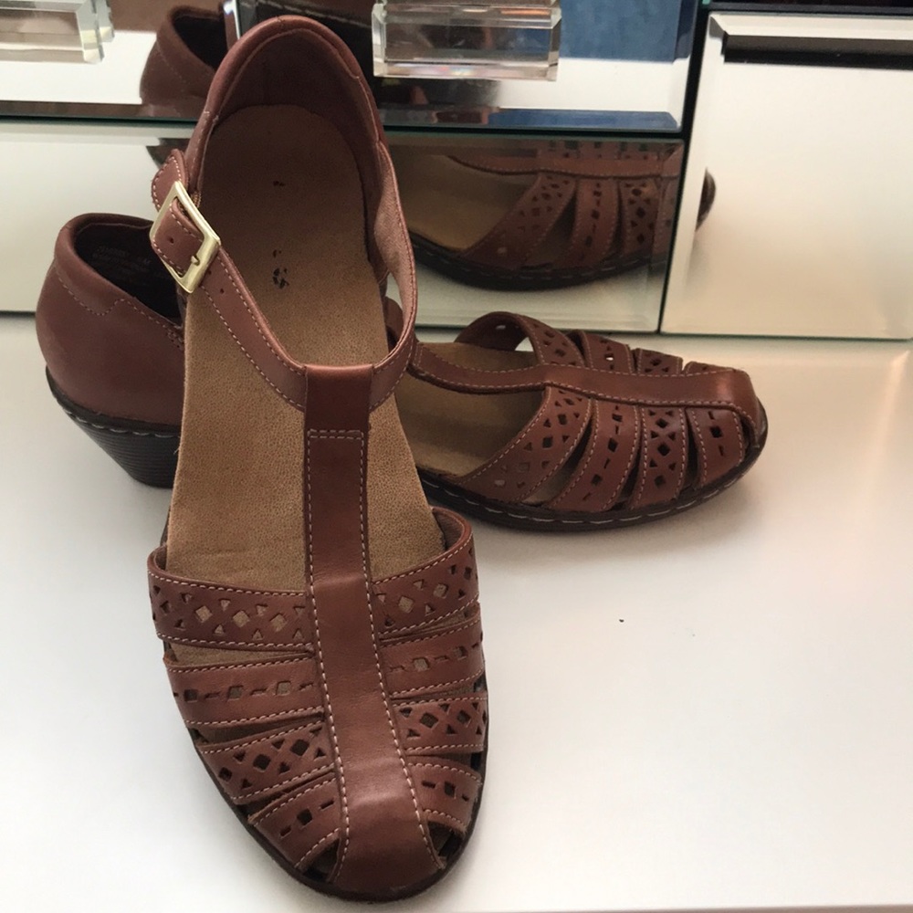 Clark’s Brown Leather Bendables Sandals Small Heel